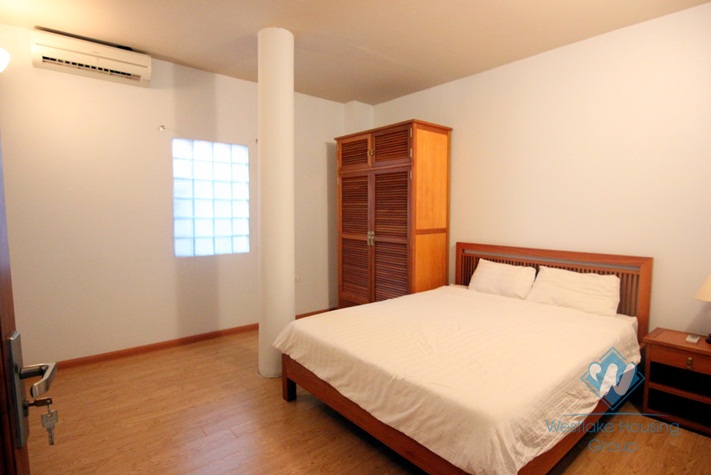 Lakeside two bedroom apartment to rent in Tay Ho